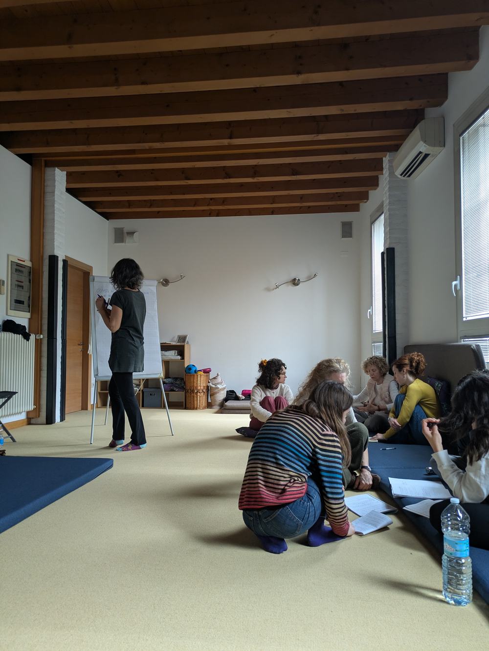 Momento di condivisione in cerchio durante il workshop